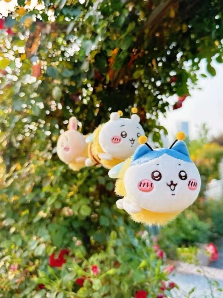 Chiikawa Little Bee Figurine, Backpack Pendant Keychain (1)