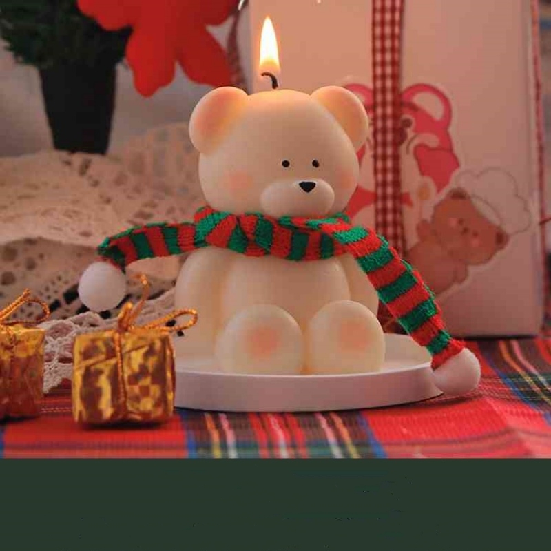 2024 Handmade Christmas Tree Gingerbread Man Deer Aromatherapy Candle Set Gift Box (2)