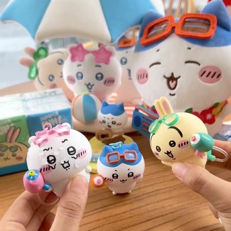 Chiikawwa & Friends Squirt Gun Keychain Hanger - Cute Cartoon Gift for Friends & Decor