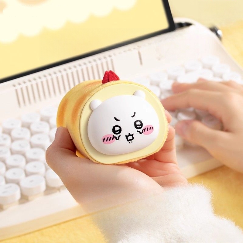 Chiikawa Roll Cake Hand Warmer (2)