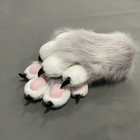 Furry-Paws-Gloves-4.webp